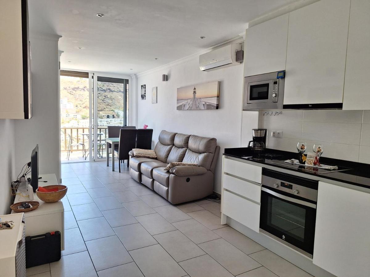 Solaris - Refurbished, Top Floor, Sea Views بورتو ريكو المظهر الخارجي الصورة